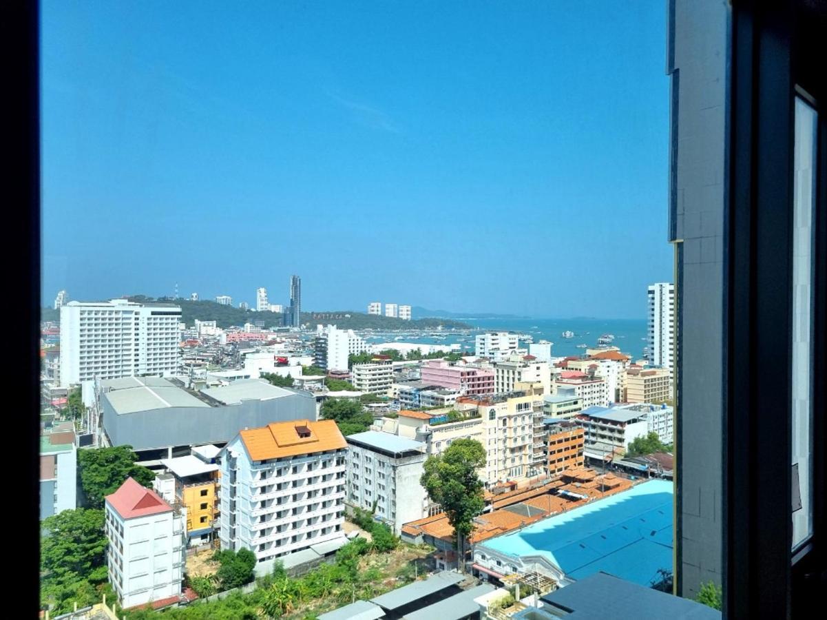 The Base Condo Center Of Pattaya Rooftop Swimming Pool Buitenkant foto