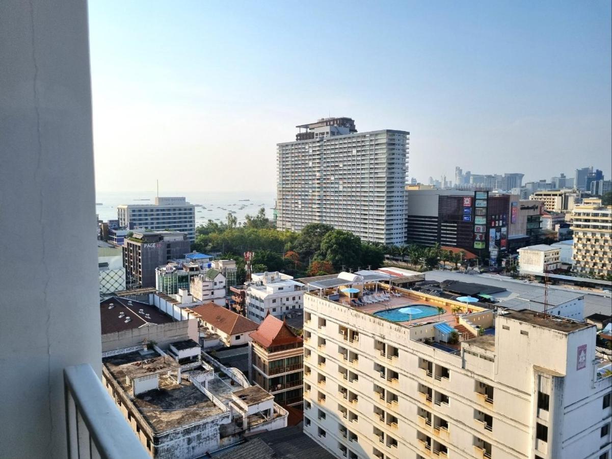 The Base Condo Center Of Pattaya Rooftop Swimming Pool Buitenkant foto