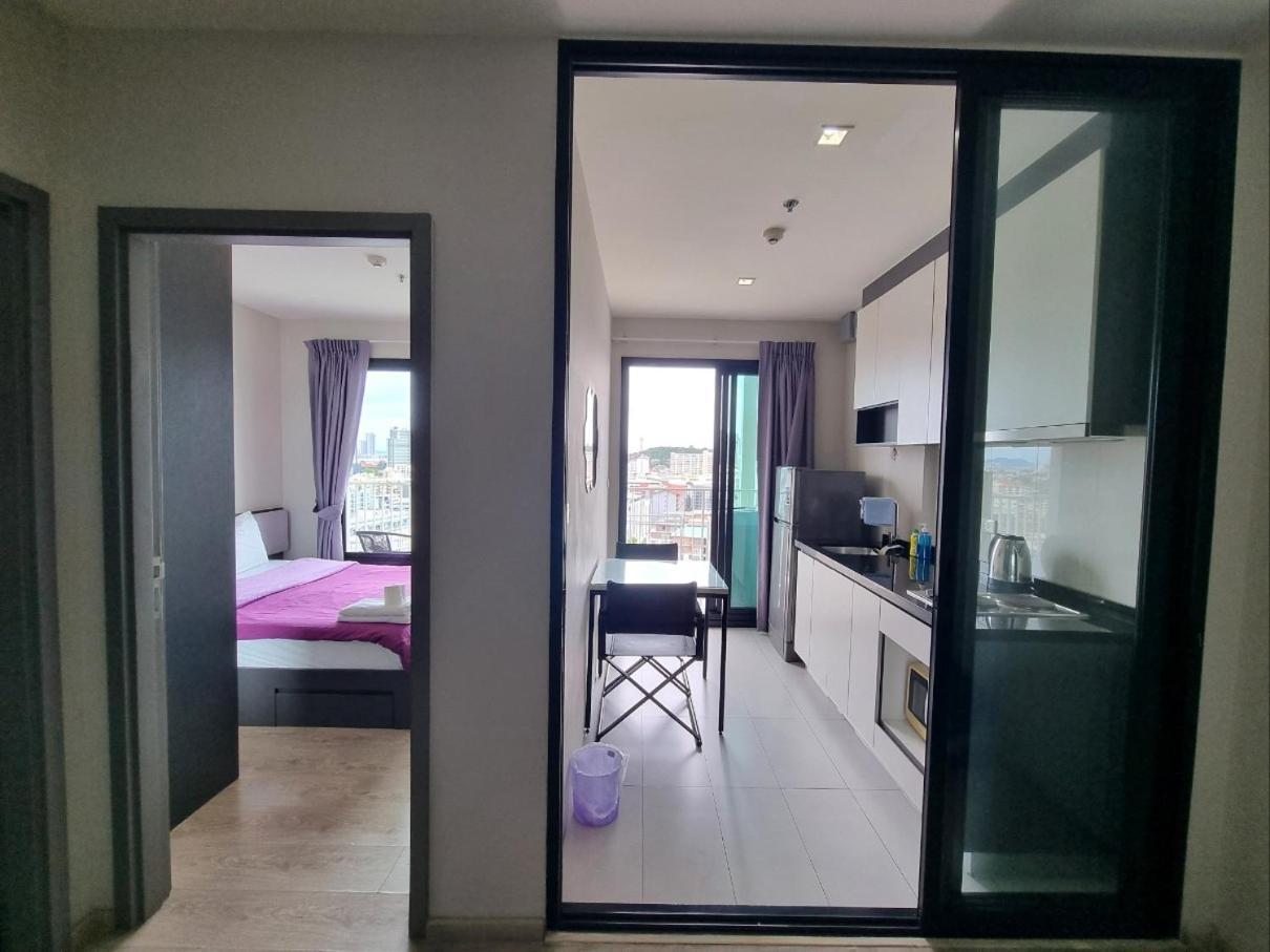 The Base Condo Center Of Pattaya Rooftop Swimming Pool Buitenkant foto